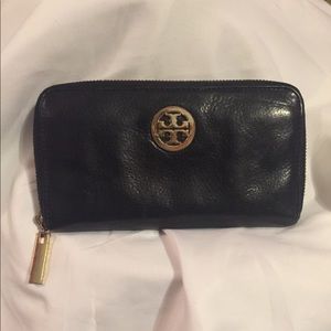 Tory Burch wallet
